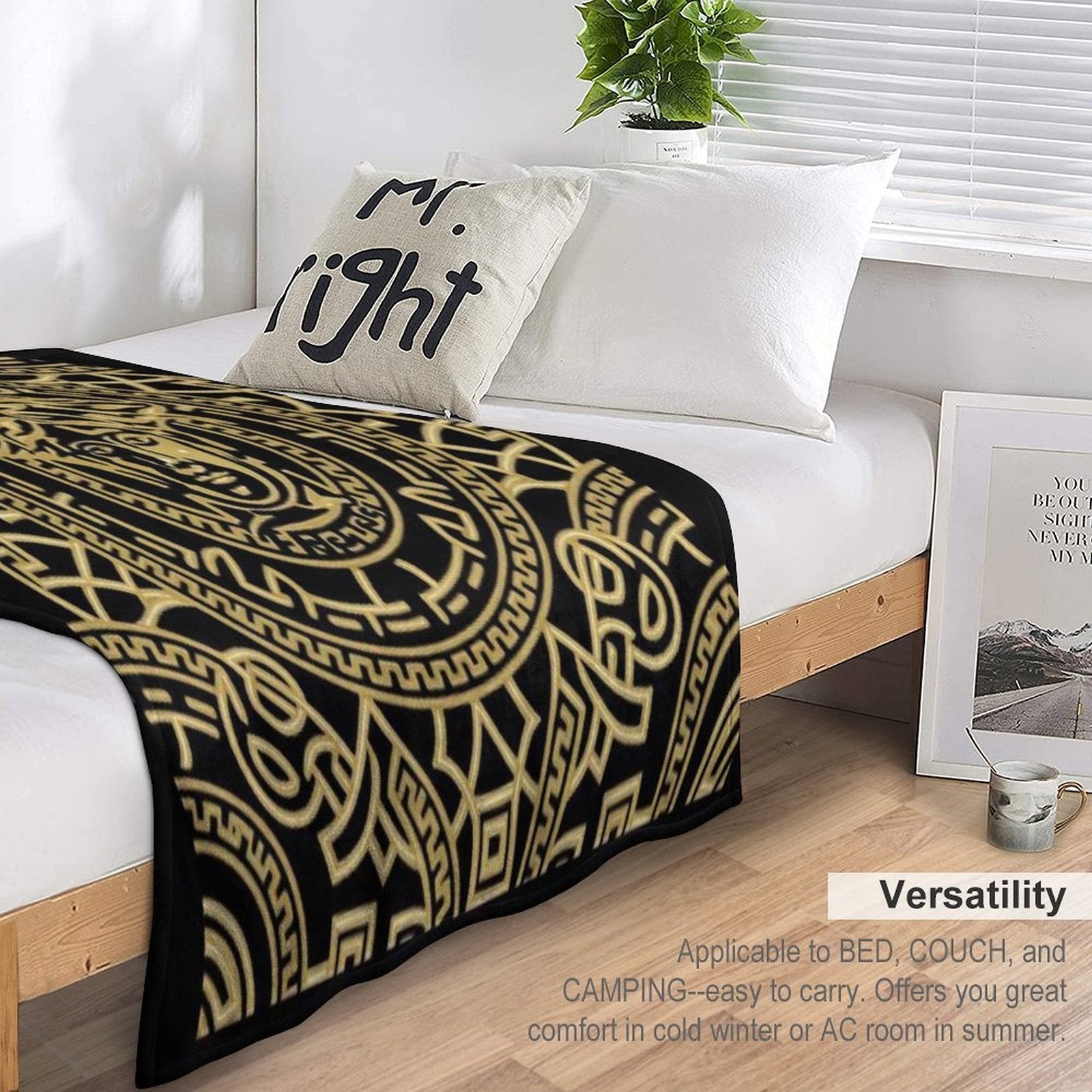 BLACK AND GOLD FABRIC DESIGN Anti-pilling Throw Blanket