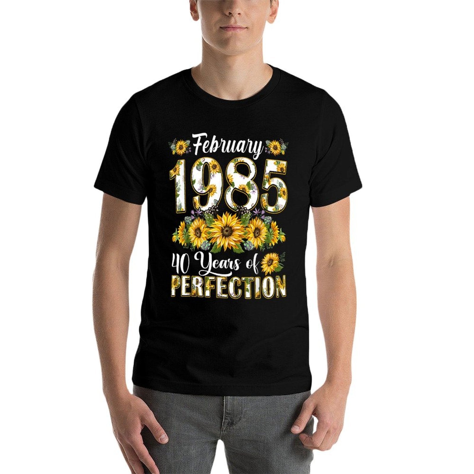 40 Year Old February 1985 Sunflower 40th Birthday Gift Women  Vintage-inspired T-Shirt