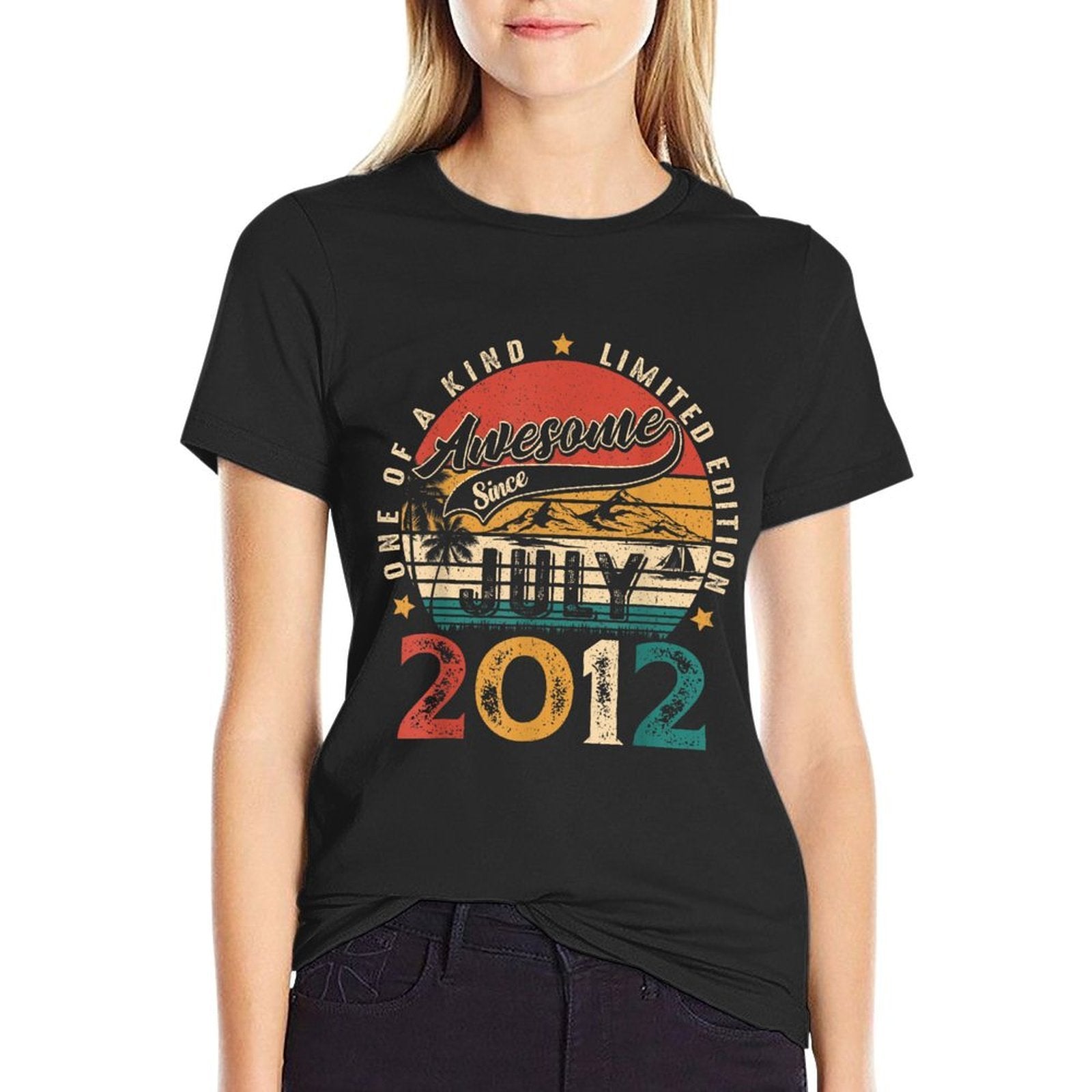 Awesome Since July 2012 Vintage Retro 13th Birthday Boy Girl  Rolled Sleeves T-Shirt
