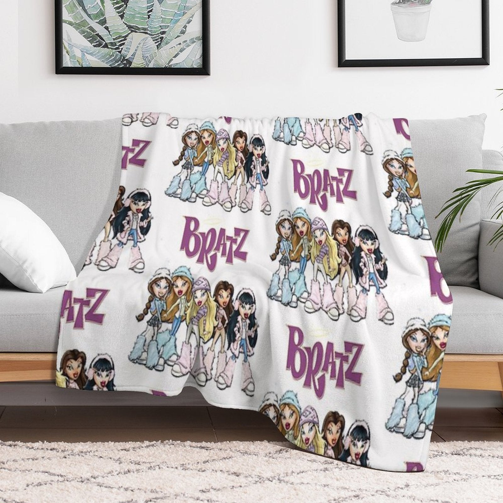 BRATZ Gift-ready Throw Blanket
