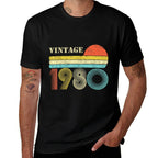 1980 40th Birthday Gift Vintage Retro Men Women 40 Years Old  Lightweight T-Shirt