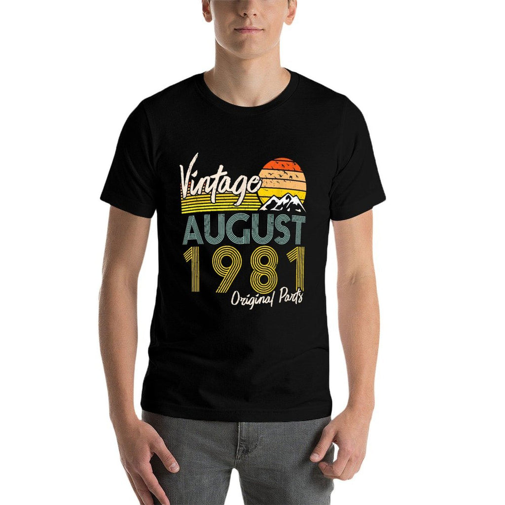 40Thbirthdaygifts Vintage Since August 1980 40Th Birthday  High-quality Stitching T-Shirt