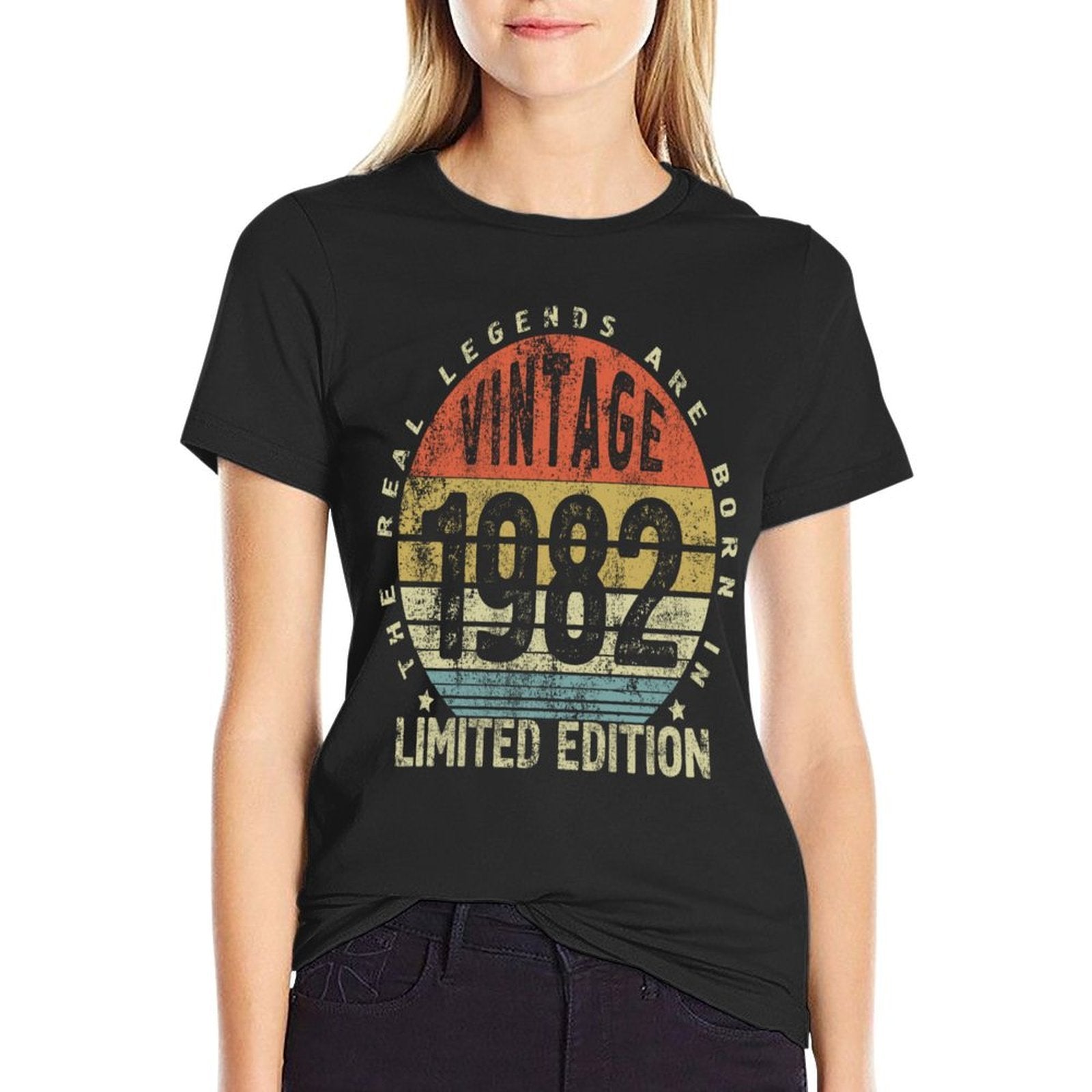 40th Birthdays for Women Or Men - Grunge 1982  Oversized Silhouette T-Shirt