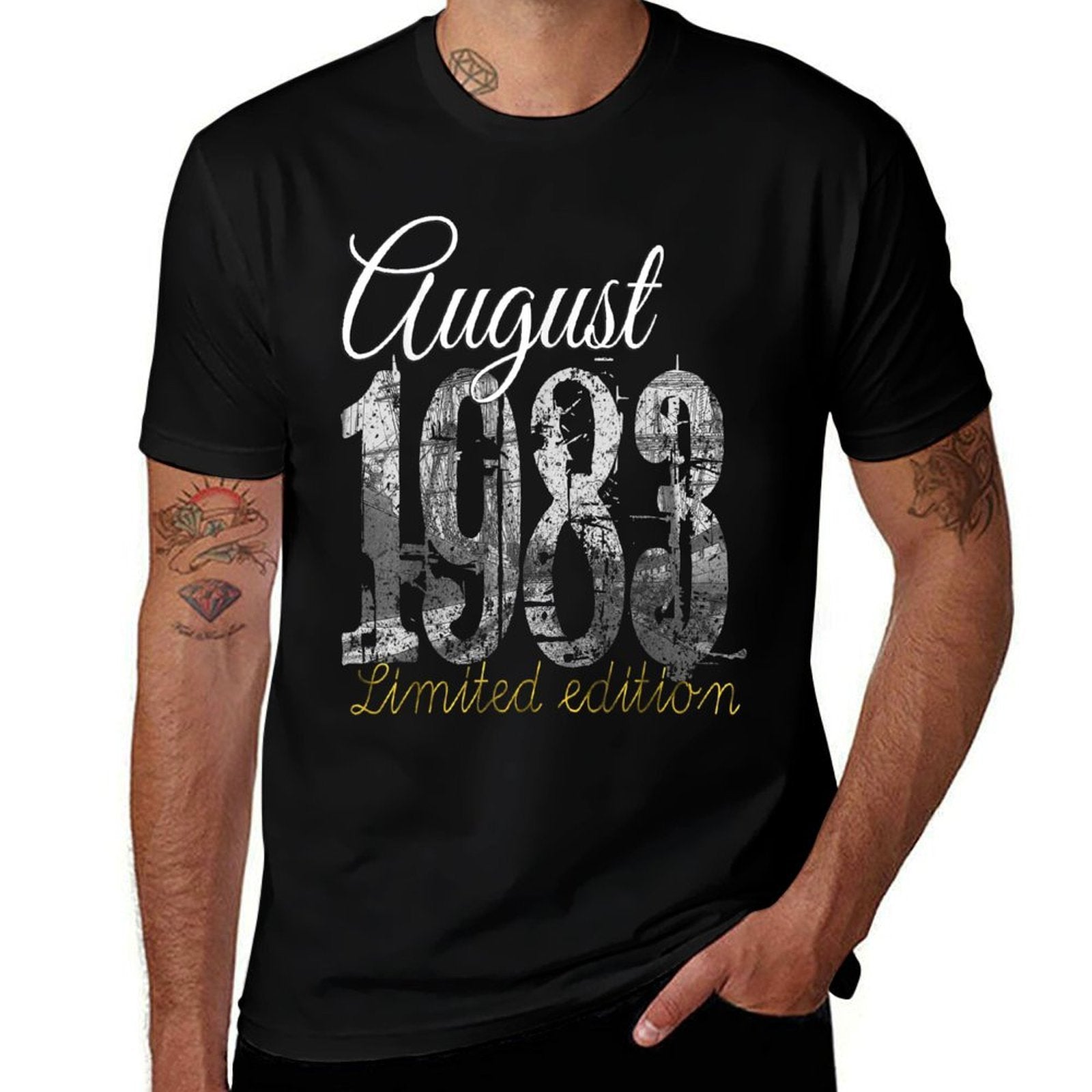 August 1983 - 40 Year Old 1983 40th Birthday  Tagless Design T-Shirt