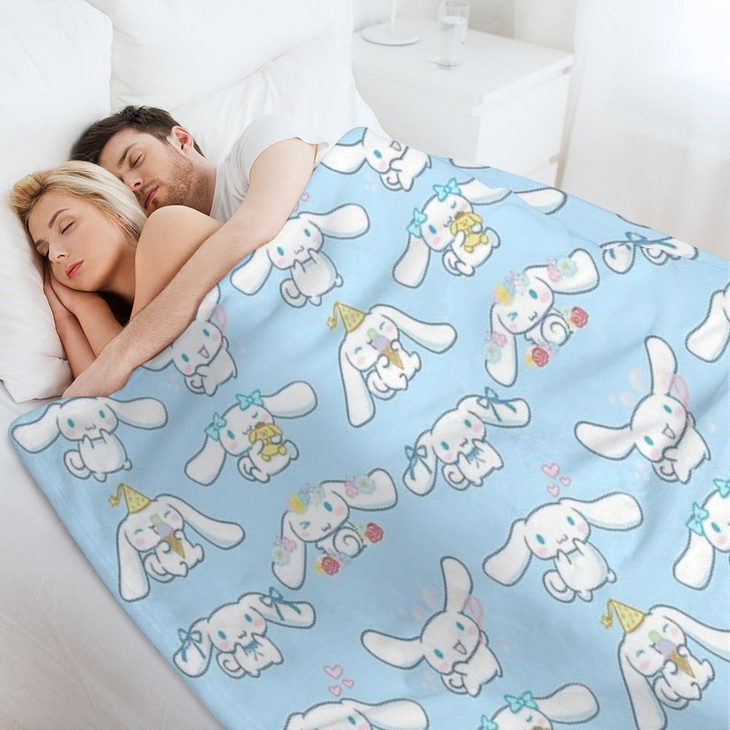 Cinnamon Roll Pattern Lightweight Throw Blanket