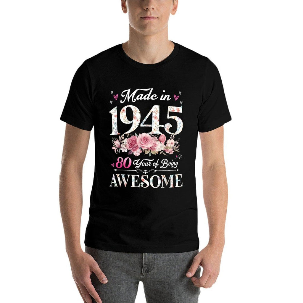 50 Year Old Made In 1945 Floral 50th Birthday Decorations  Easy-care T-Shirt