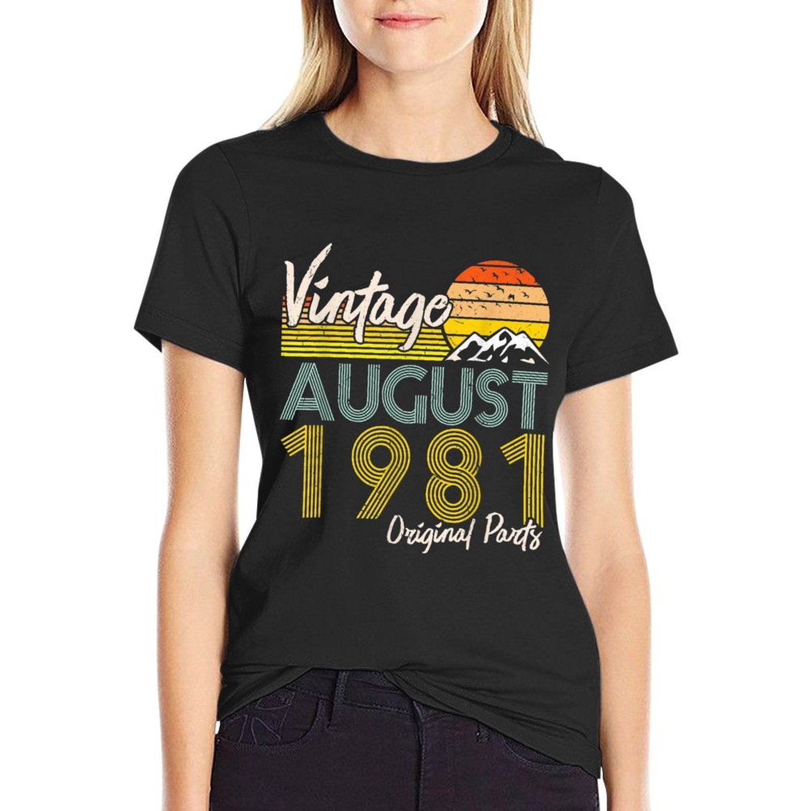 40Thbirthdaygifts Vintage Since August 1980 40Th Birthday  High-quality Stitching T-Shirt