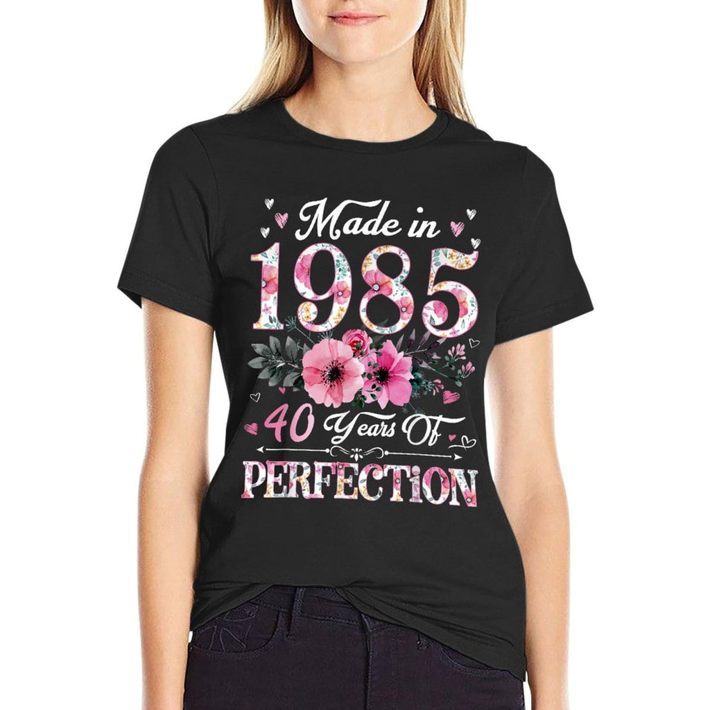 40 Year Old Made In 1985 Floral 40th Birthday Gift For Women  Ribbed Collar T-Shirt