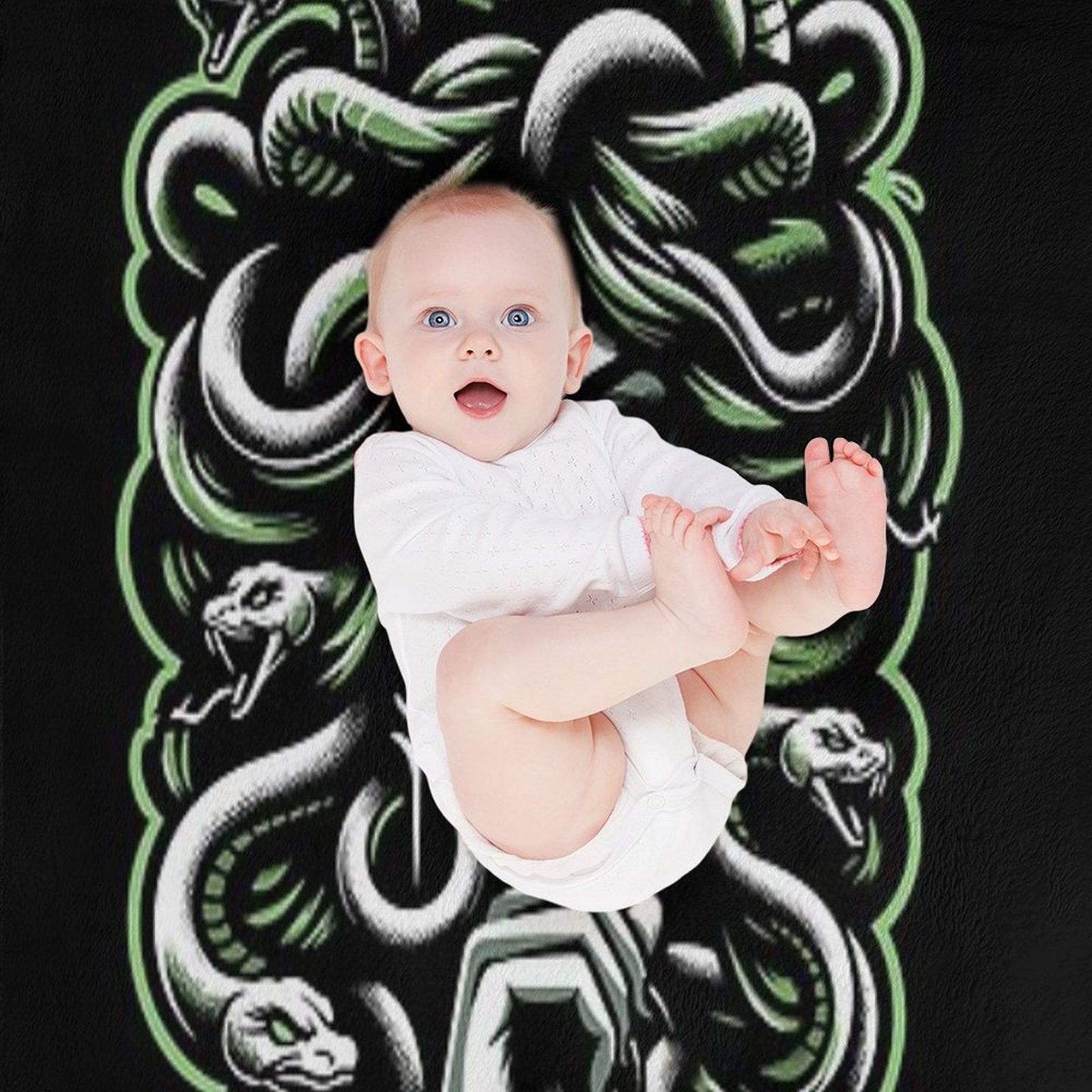 Medusa Greek Mythology Ancient Goddess Snake Women Quick-dry Throw Blanket